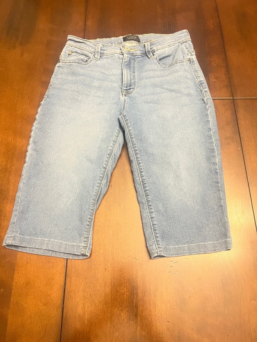 Curve Appeal Women’s Light Blue Cropped Denim Jeans